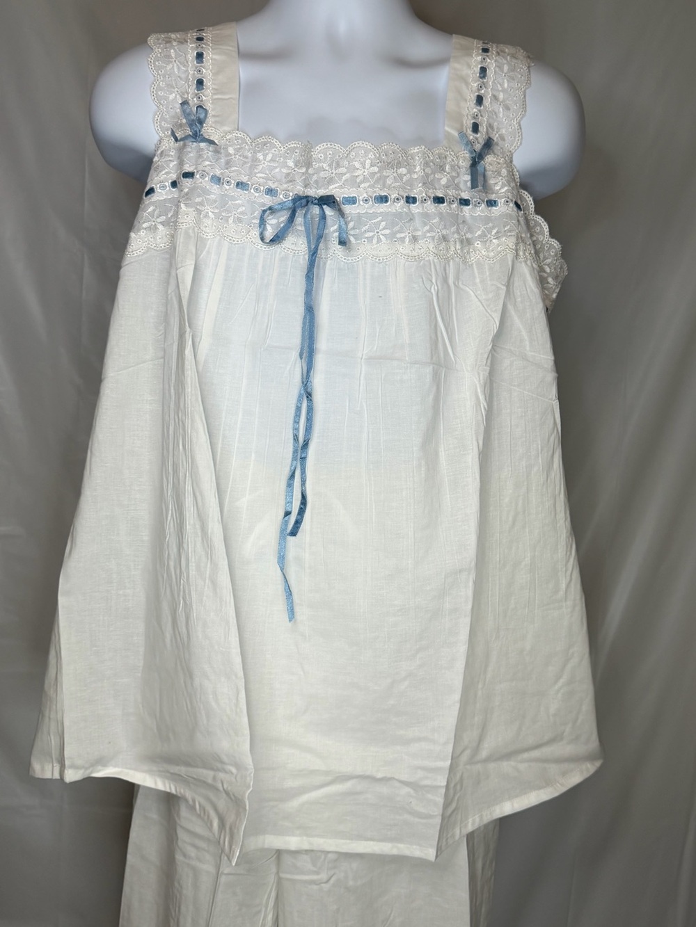 Collections Etc White Cotton Pajama Set XL Lace Blue Ribbon Cottage
